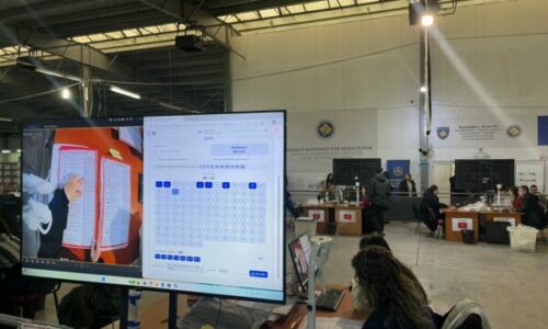 U shikuan kamerat, u evidentuan mospërputhjet – Si erdhi deri të vendimi i KQZ’së për rinumërim të votave