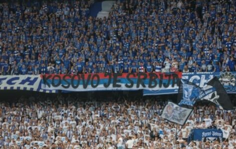 Skuadra polake gjobitet nga UEFA për banerin “Kosova është Serbi”