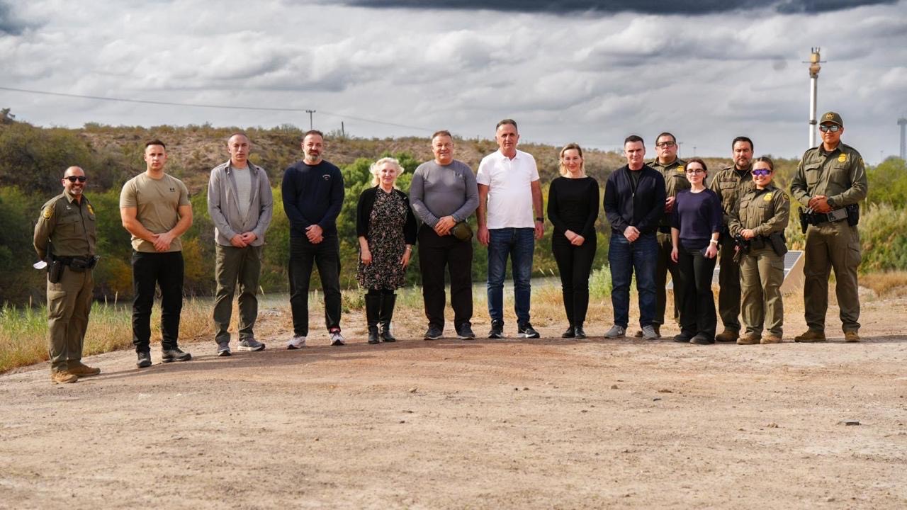 Policia e Kosovës me vizitë historike në kufirin SHBA Meksikë