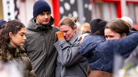 Zvicra hap çështje penale kundër menaxherëve të barit pas zjarrit vdekjeprurës