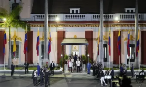 BBC: Pranë pallatit presidencial të Venezuelës gjatë natës u dëgjuan të shtëna me armë