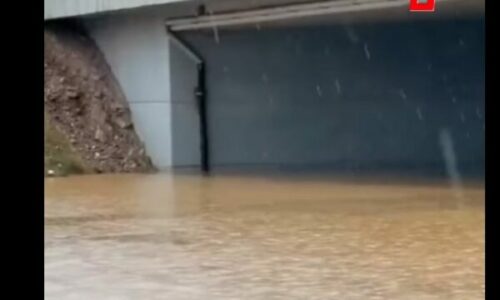 Përmbytje në Arllat të Drenasit, nënkalimi dhe rruga mbushen me ujë