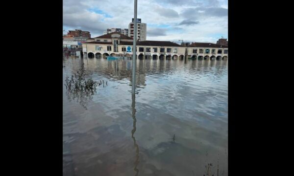 Lladrovci njofton se vetëm rruga Drenas  Guri i Plakës mbetet e pakalueshme