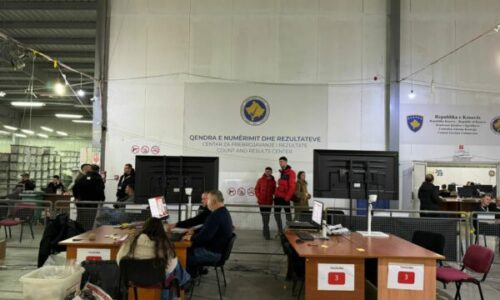 Vazhdon numërimi i votave nga jashtë Kosovës, KQZ: Deri tani janë numëruar 21 vendvotime