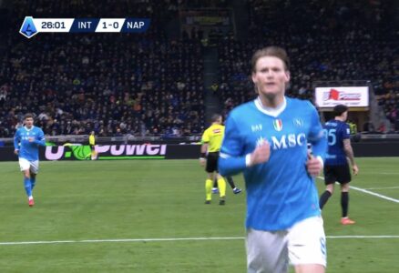 Napoli barazon ndaj Interit
