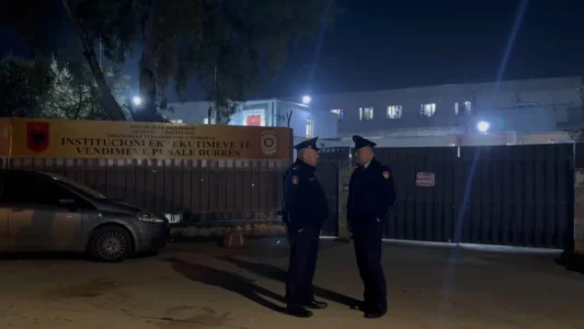 Pas arratisjes së Altin Ndocit, të burgosurit me rrezikshmëri të lartë transferohen nga Durrësi në Fier
