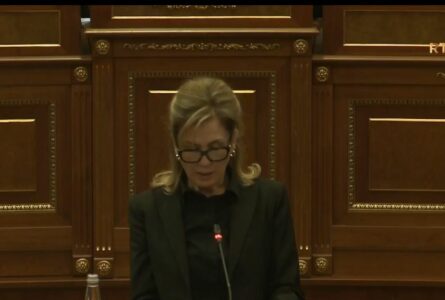 Vajza e Dacit: Babai jetoi me dinjitet dhe ia kushtoi jetën dijes dhe Kosovës