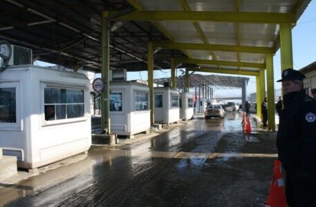 Pritje deri në pesë minuta, kjo është gjendja në pikat kufitare