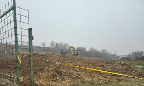 Dërgohen për ekzaminim mbetjet eshtërore që dyshohet se i përkasin personave të zhdukur gjatë luftës në Gjakovë