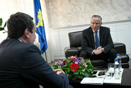 Hamza i përgjigjet Kurtit për Presidentin: Flasim, s’ka gjë të keqe, por përgjegjësia të takon ty