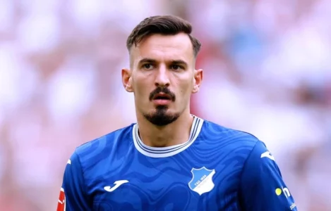 Mërgim Berisha kërkon ta shpëtojë karrierën e tij – afër marrëveshja me gjigantin austriak