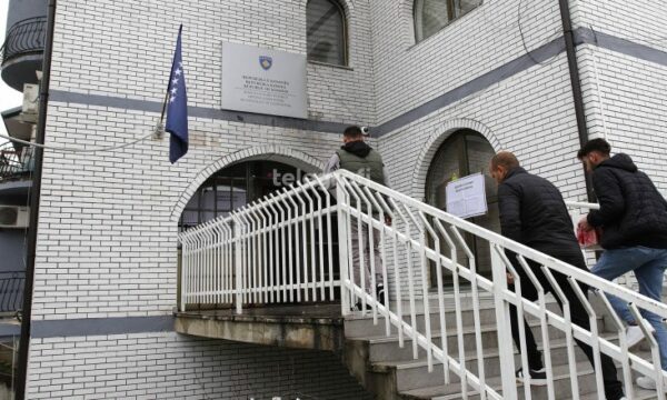 Seanca e Kuvendit të Zubin Potokut mbahet sot  në rend dite largimi nga Asociacioni i Komunave