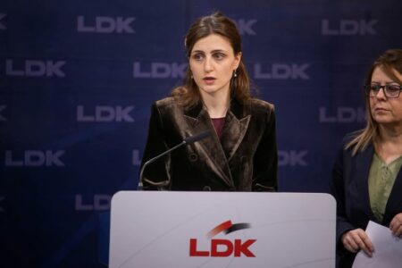 Ymeri i reagon KEK-ut: Padia është një akt i përndjekjes politike të orkestruar nga Albin Kurti