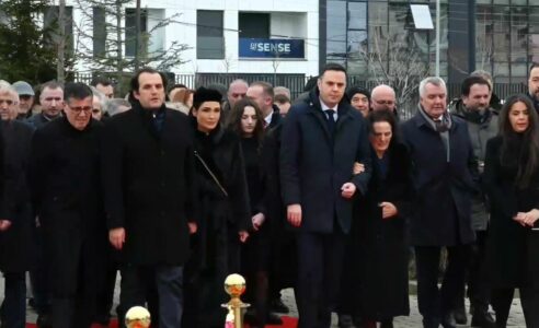 20-vjetori i vdekjes, LDK bën homazhe te varri i ish-presidentit Ibrahim Rugova