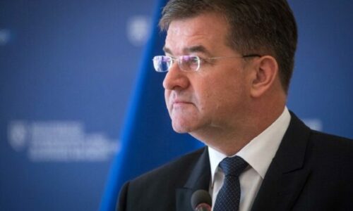 Lajçak jep dorëheqje pasi i doli emri në dosjen Epstein