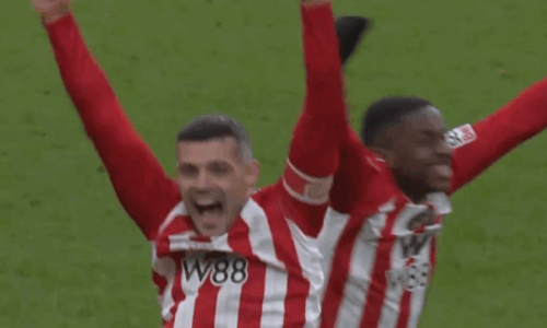 Pamje epike: Granit Xhaka feston fitoren ndaj Evertonit si asnjëherë më parë