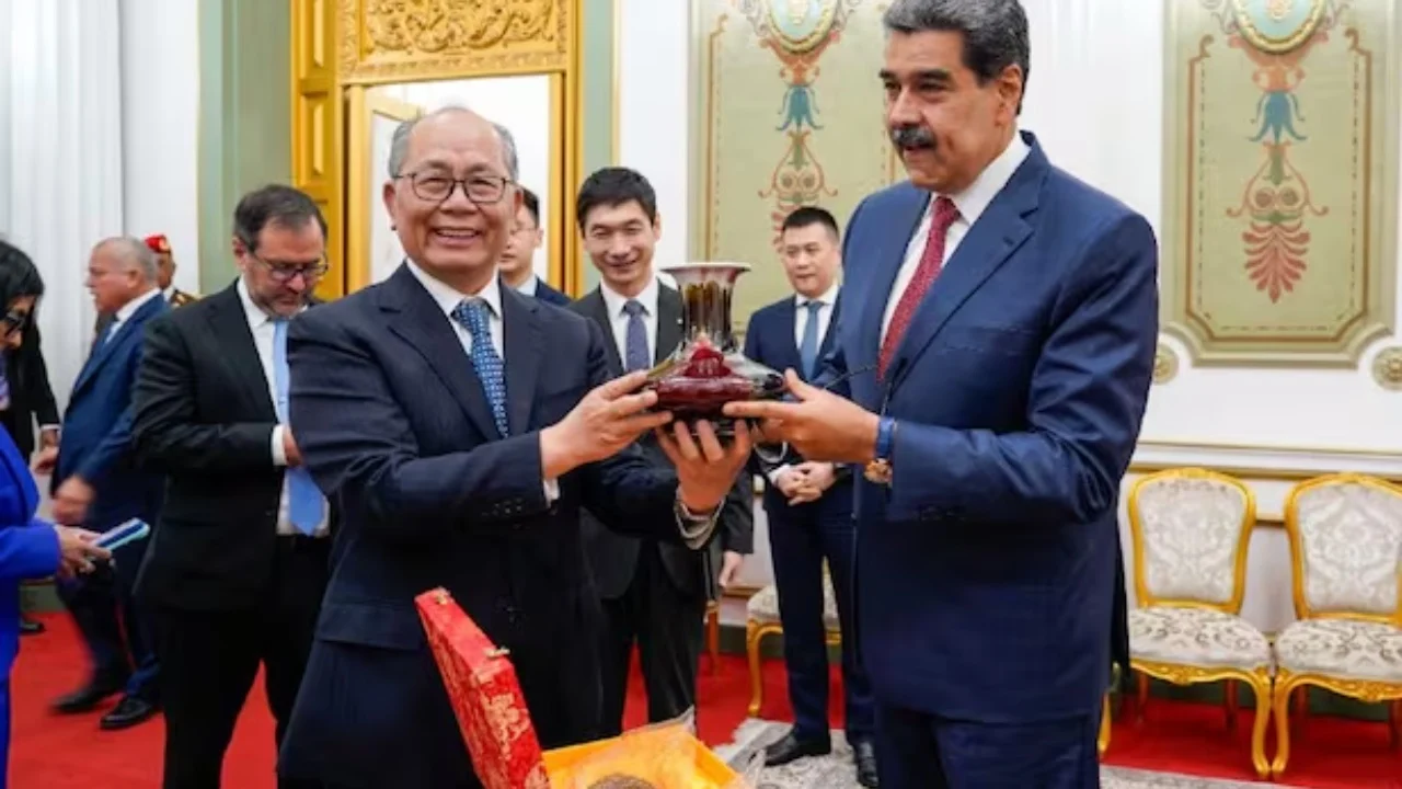 Kina i thotë Amerikës  Lirojeni menjëherë Maduron