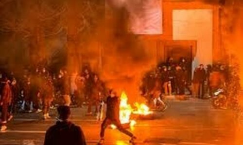 SHBA paralajmëron qytetarët amerikanë: Largohuni menjëherë nga Irani