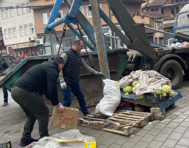 Komuna e Mitrovicës së Jugut nis aksionin për largimin e shitësve ilegalë