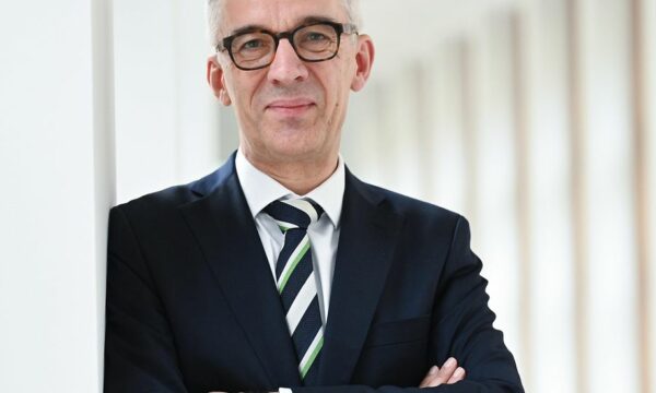 Ambasadori gjerman pret nga Qeveria e re  angazhim të fortë në dialogun me Serbinë 