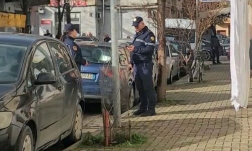 E rëndë në Durrës, babai plagos me thikë vajzën e tij