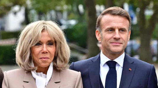 Gjykata në Paris shpall fajtor dhe dënon 10 persona për ngacmim online ndaj Zonjës së Parë të Francës, Brigitte Macron