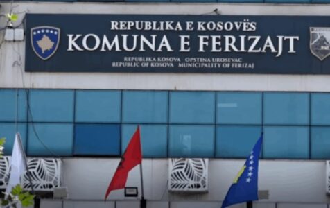 Bllokimi i rrugës nga MMPHI, Komuna e Ferizajt pezullon përkohësisht transportin publik urban