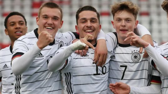 Shoku i Ibrahimoviqit ndërron kombësi, pranon të luajë për vendlindjen e tij