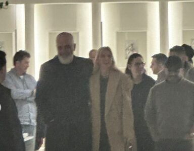 Në humor e të përqafuar – dalin fotografitë e Edi Ramës me Ivanka Trump