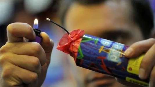 Govori nga QKUK: 35 të lënduar nga mjete piroteknike, situata është alarmante