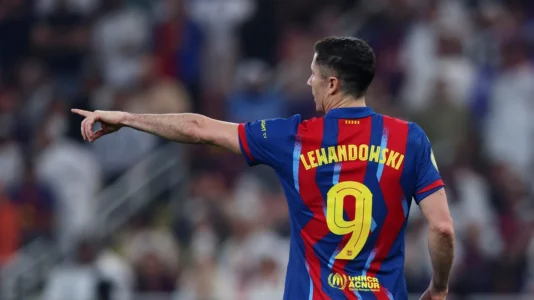 Barcelona i vendos dy kushte Lewandowskit për vazhdimësinë