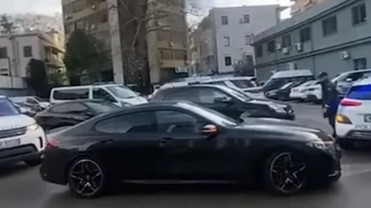 Shqiptari nga Kosova vodhi BMW-M8 në Gjermani dhe e shiti në Shqipëri, gjendet nga policia
