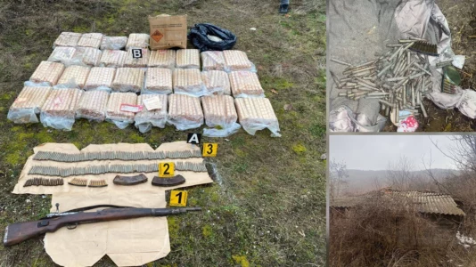 Pas Zveçanit, Policia gjen sërish armë, municion dhe eksploziv në Zubin Potok