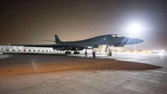 Armët që SHBA-të mund të përdorin në një sulm të ri të mundshëm ndaj Iranit