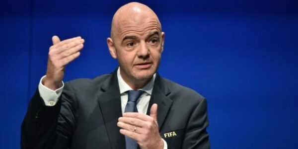 ​Infantino: Kupën e Botës do ta dorëzojmë bashkë me presidentin e SHBA-së