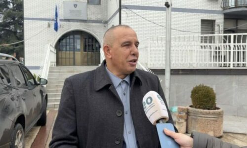 Zeqiri: Vendimet për largimin e punëtorëve shqiptarë nga komunat veriore janë të paligjshme