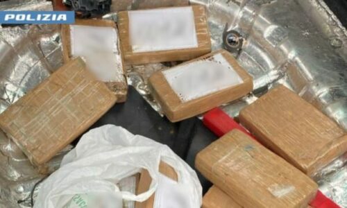 Shqiptari kapet në Itali me 30 kg kokainë në makinë, vlera miliona euro