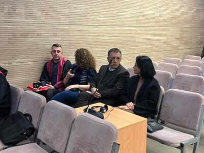 Sveçla ende s’shkon në seancën, ani pse gjyqtari kishte paralajmëruar se kushdo që mungon do të lëshohet urdhërarrest