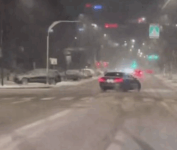 Shoferi kapet duke bërë manovra të rrezikshme në Prishtinë, Policia e ndëshkon me gjobë