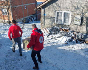 Vërshimet e fundit: Evakuohen tri familje në lagjen “Kodra e Trimave”