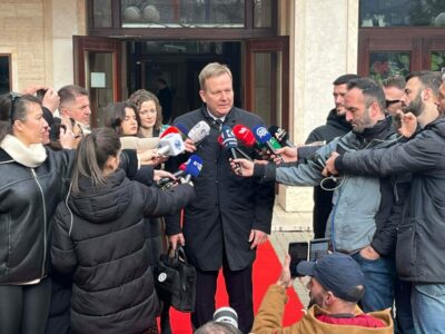 Sorensen: Dialogu vazhdon me shpresën që 2026`ta sjellë atë që 2025 s’mundi