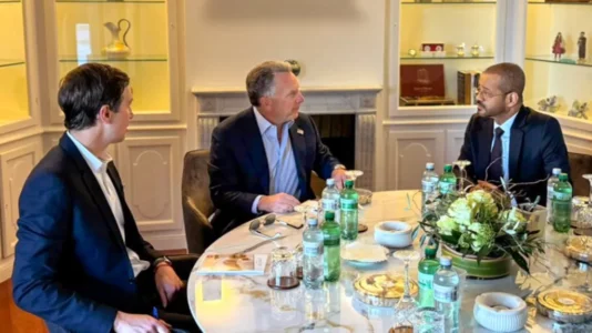 ShBA dhe Irani fillojnë bisedimet që shihen si thelbësore për të parandaluar konfliktin