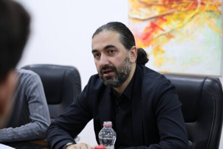 Kryetari i Fushë Kosovës dorëzon 60 dosje për hetim në Krimet Ekonomike