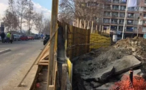 Nëntë vjet nga rrënimi i murit në Mitrovicë të Veriut