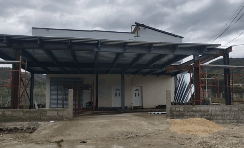 Vdes një 50-vjeçar në Berat, ra nga çatia e një shtëpie ku po punonte