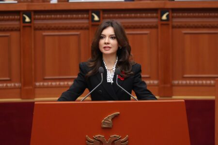 Kryediplomatja shqiptare:Shqipëria angazhohet diplomatikisht për mbrojtjen e luftës së UÇK-së