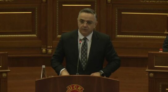 Besnik Tahiri: Nëse nuk kalon asnjë amandament i AAK’së, leximet e buxhetit kanë qenë mashtrim optik