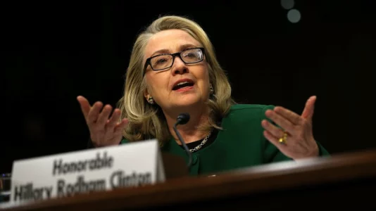 Clinton për Epstein: Jam tmerruar me krimet që ka kryer – merreni në pyetje mikun e tij, Trumpin