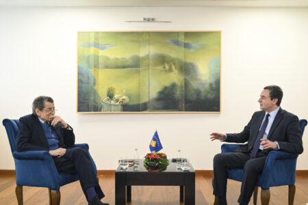 Kurti takon ish-prokurorin e ICTY: ZKM jep detaje se çka diskutuan për Gjykatën Speciale dhe ish-krerët e UÇK