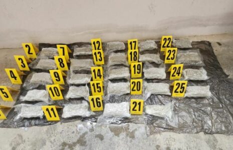 Kapen 7 kilogramë drogë në Merdarë me vlerë 35 mijë euro, prangoset një i dyshuar